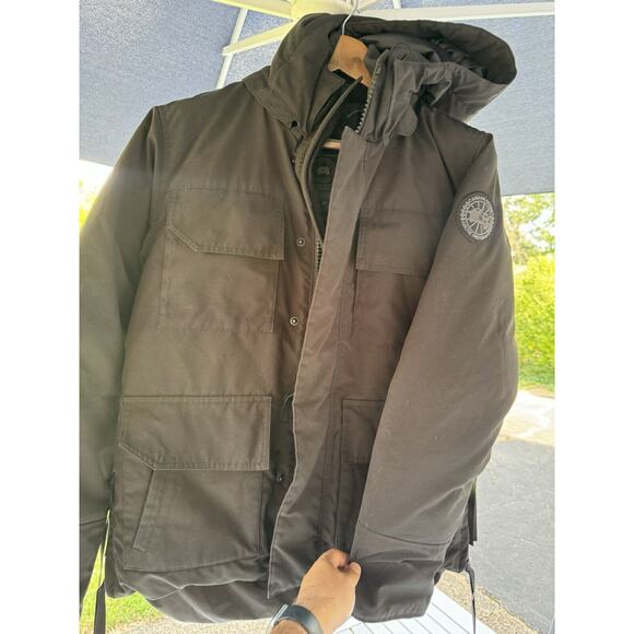 Canada Goose Men's Maitland Parka Black Label sz M Black